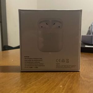 Apple AirPods (2nd Gen)